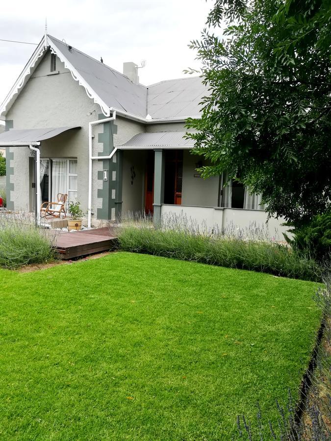 Tranquil House B&B @ 1 College Ave Queenstown Bagian luar foto